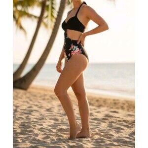 Cupshe One Piece Swimsuit Size Small Black Floral